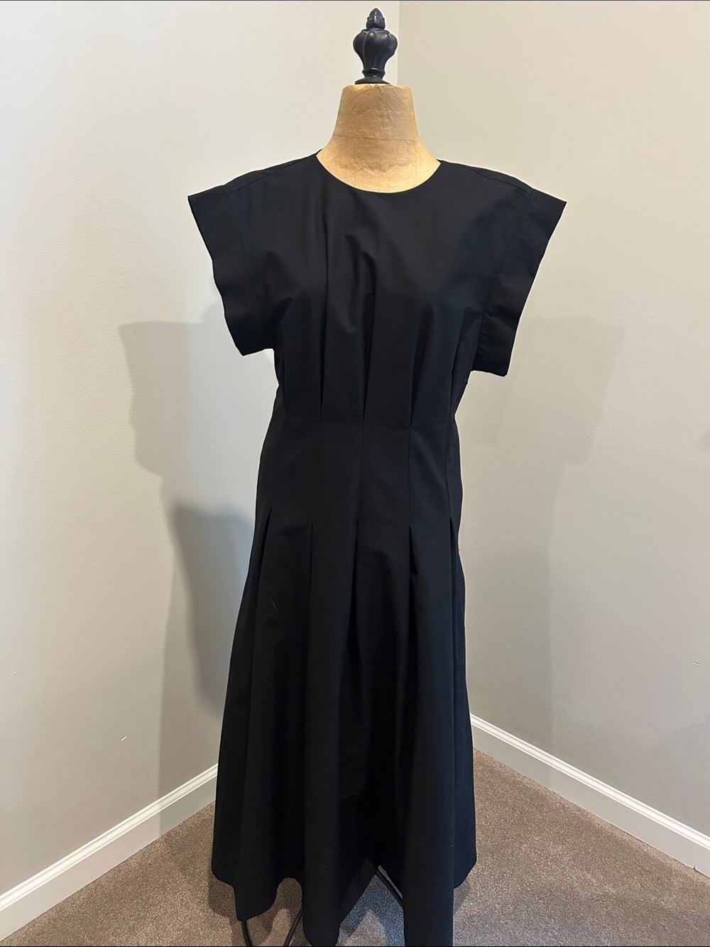 Zara Black Midi Dress with Cap Sleeves— PLEATED POPLIN DRESS ZW COLLECTION